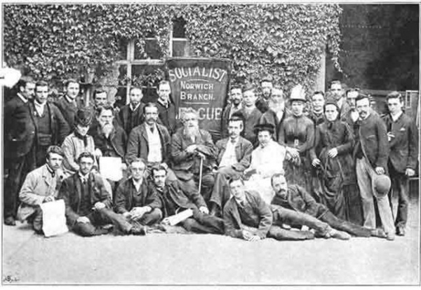 잉글랜드 동부 이스트앵글리아 노리치의 사회주의 동맹(Socialist League) 지부 노동자들의 모습. 사진=위키미디어