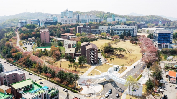 순천향대는 ‘2023 THE 세계대학영향력평가’에서 3년 연속 세계 200위권에 랭크됐다. 올해에는 대전·충남지역에서 유일하게 글로컬대학으로 예비 지정됐다. 사진=순천향대
