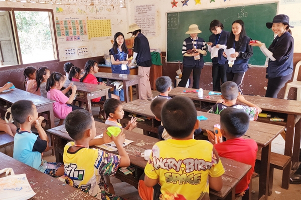 서울여대 해외봉사단, 라오스 초등학생 대상 환경교육과 환경개선 활동 참여2