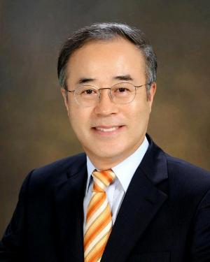 인제대 신임 총장에 김성수 교수 선출