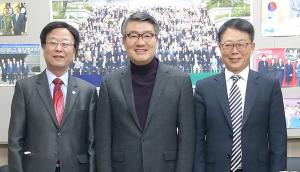 박상철 호남대 총장, 서정태 한국유권자총연맹 총재와 환담