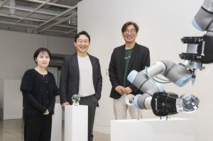 이화여대, 로봇을 이용한 미디어 아트 ‘CO-DRAW’전시회 개최