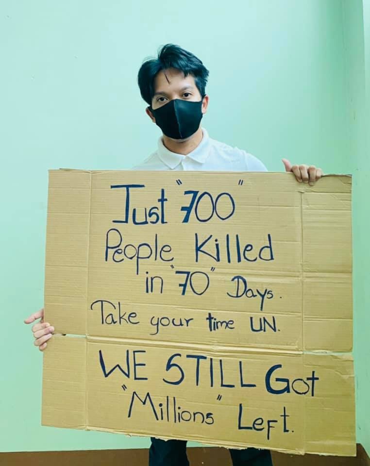 "70일 동안 겨우 700명이 죽었을 뿐이다. UN은 천천히 해라. 아직 '수백만명'이나 남았으니." 소셜을 중심으로 퍼진 미얀마 청년의 메시지. 사진=트위터 캡처.