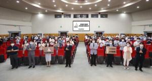 전남대 정병석 총장, 교직원 200여명과 ‘#덕분에 챌린지’로 의료진 응원