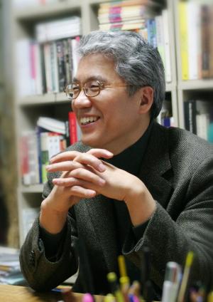 삼육대 김용선 교수, 26번째 개인전 ‘책과 별’